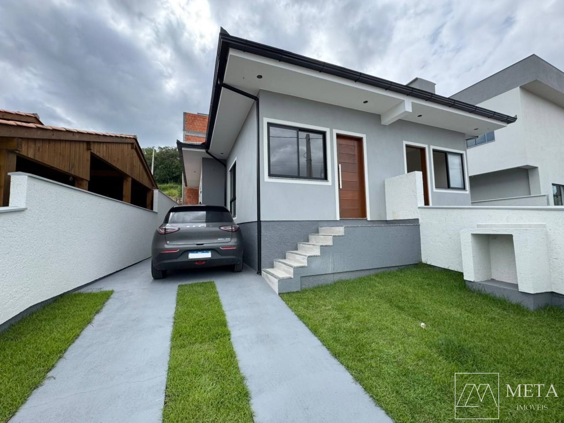 Casa com 2 dormitórios em Forquilhas - São José/SC