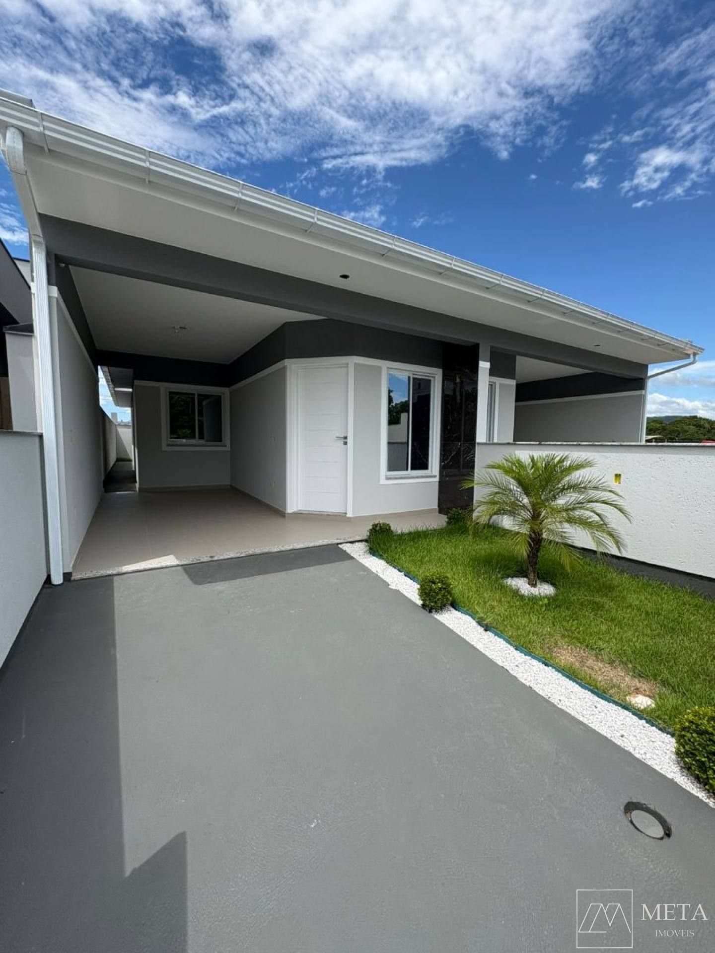 Casa com 3 dormitórios (1 suíte) no Sertão do Maruim - São José/SC