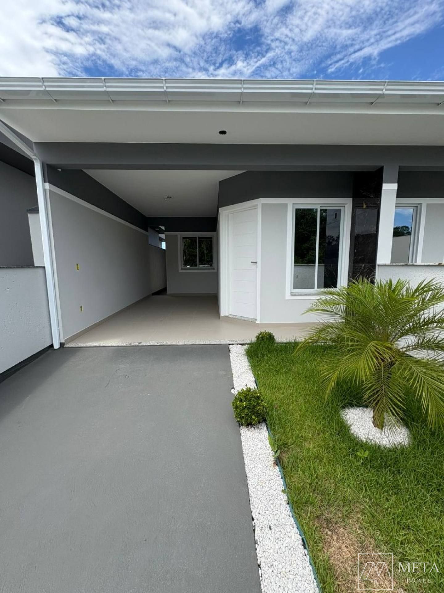 Casa com 3 dormitórios (1 suíte) no Sertão do Maruim - São José/SC