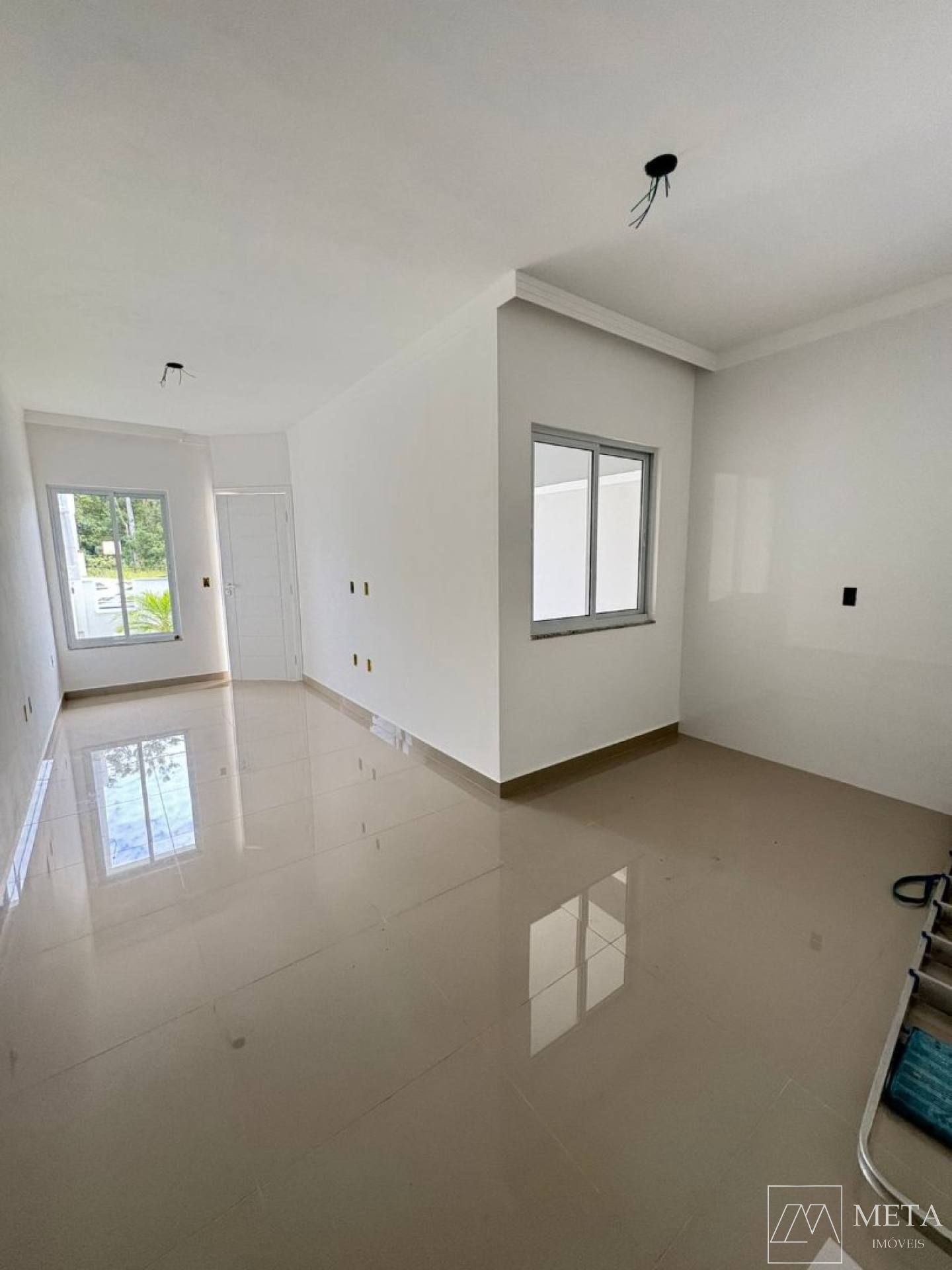 Casa com 3 dormitórios (1 suíte) no Sertão do Maruim - São José/SC