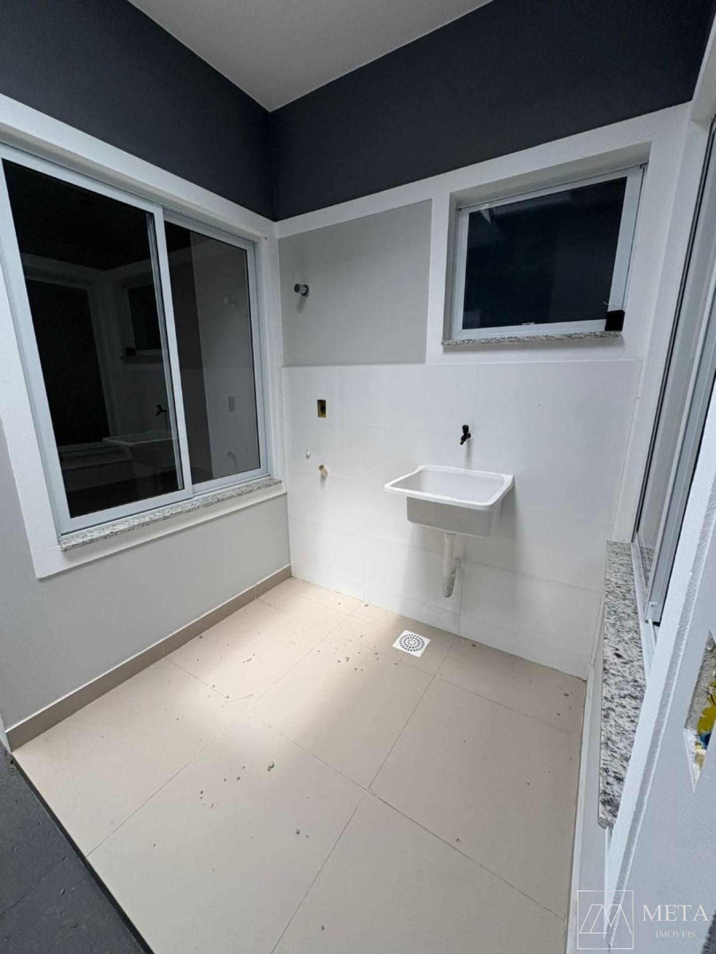 Casa com 3 dormitórios (1 suíte) no Sertão do Maruim - São José/SC