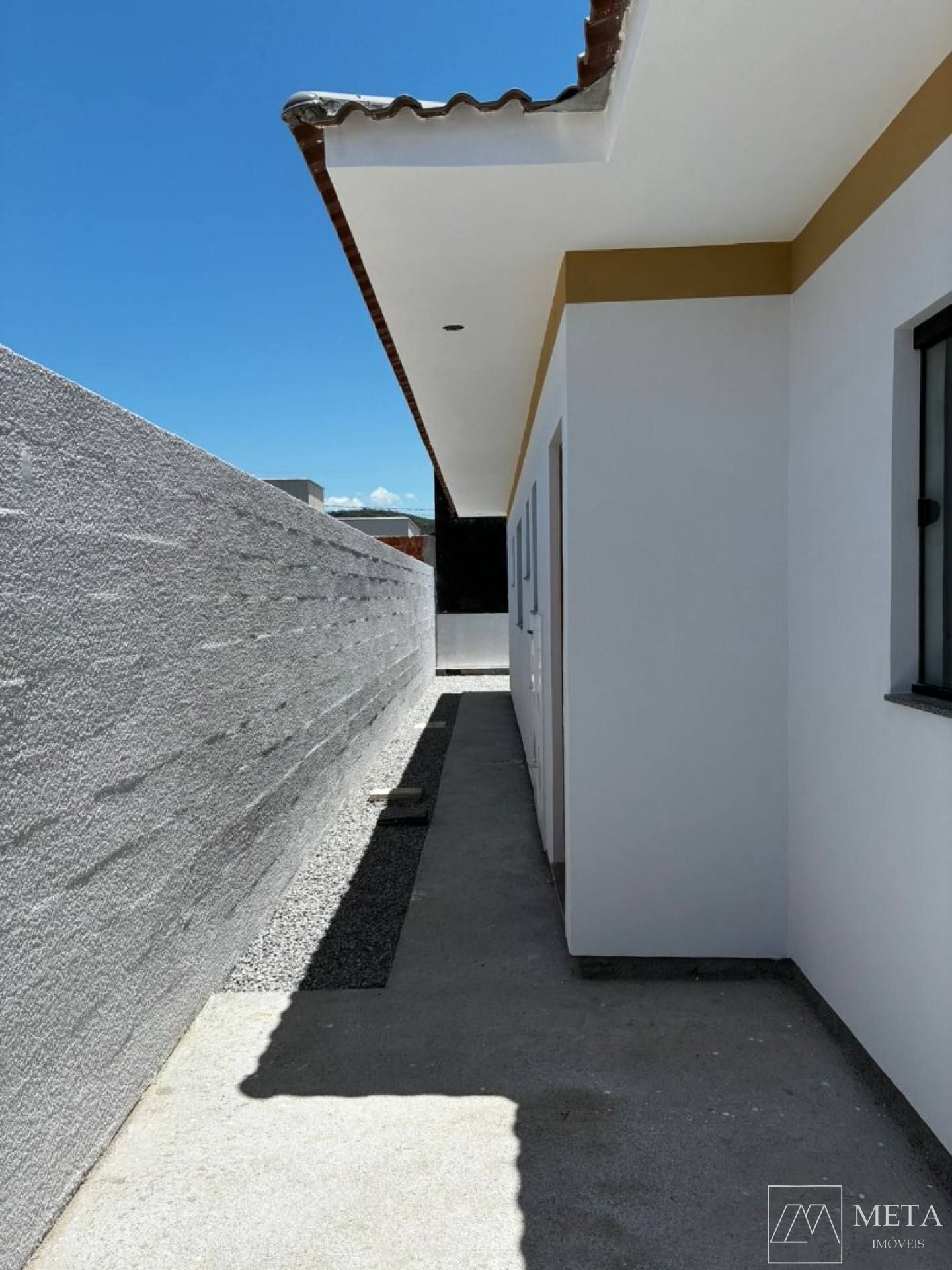 Casa com 2 dormitórios (1 suíte) na Guarda do Cubatão - Palhoça/SC