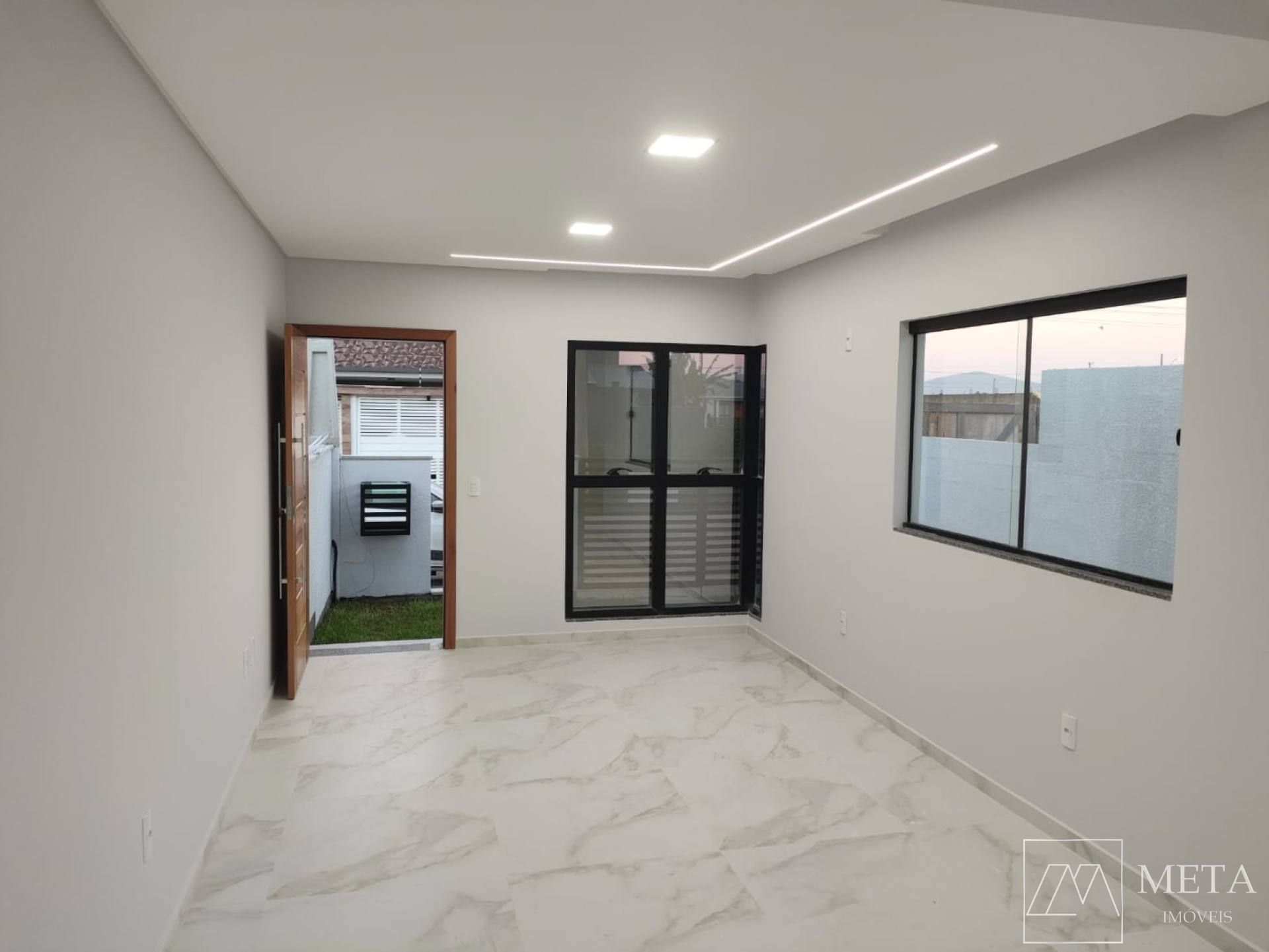 Casa com 2 dormitórios (1 suíte) na Guarda do Cubatão - Palhoça/SC