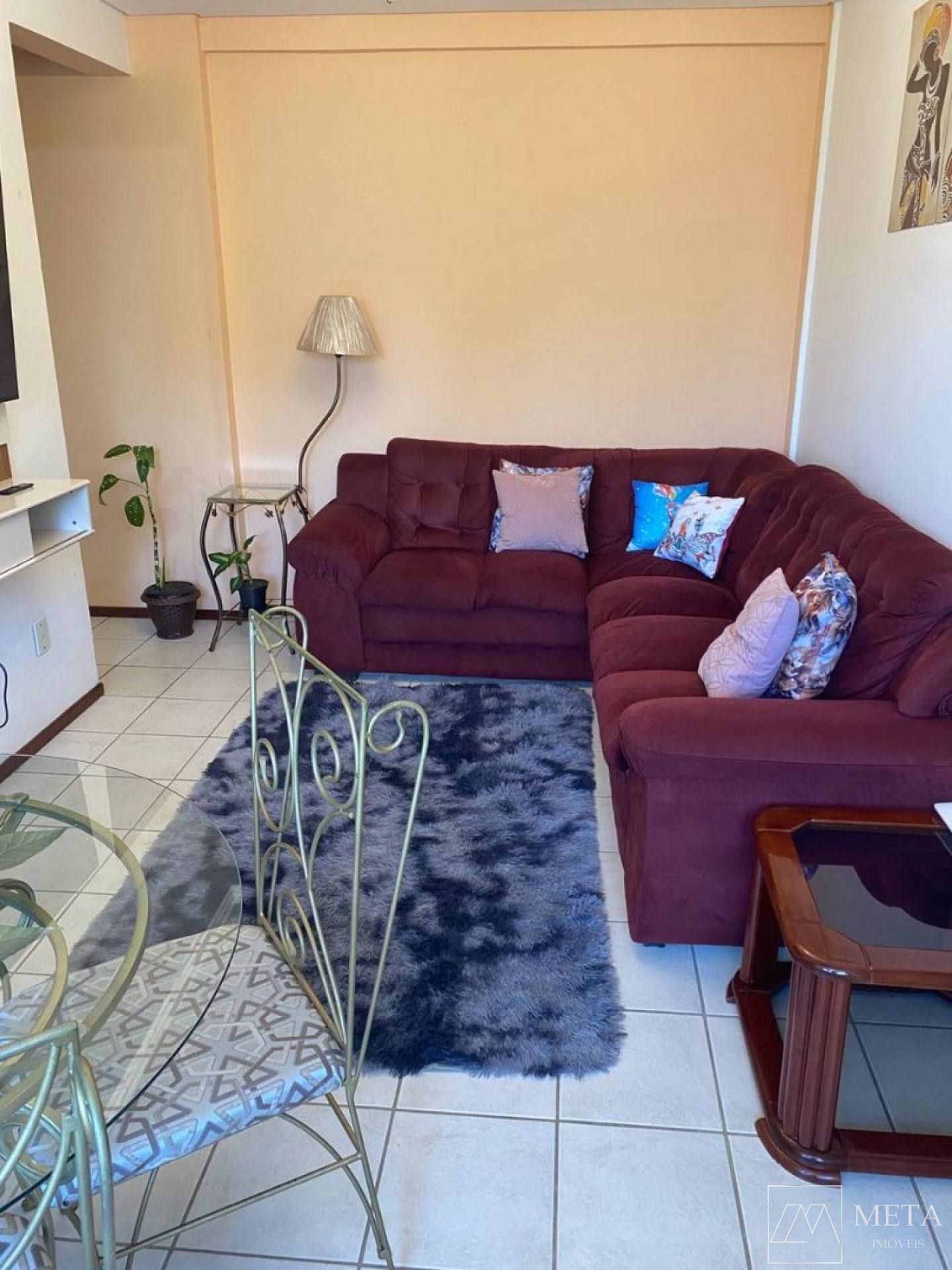 Apartamento com 2 dormitórios na Serraria - São José/SC