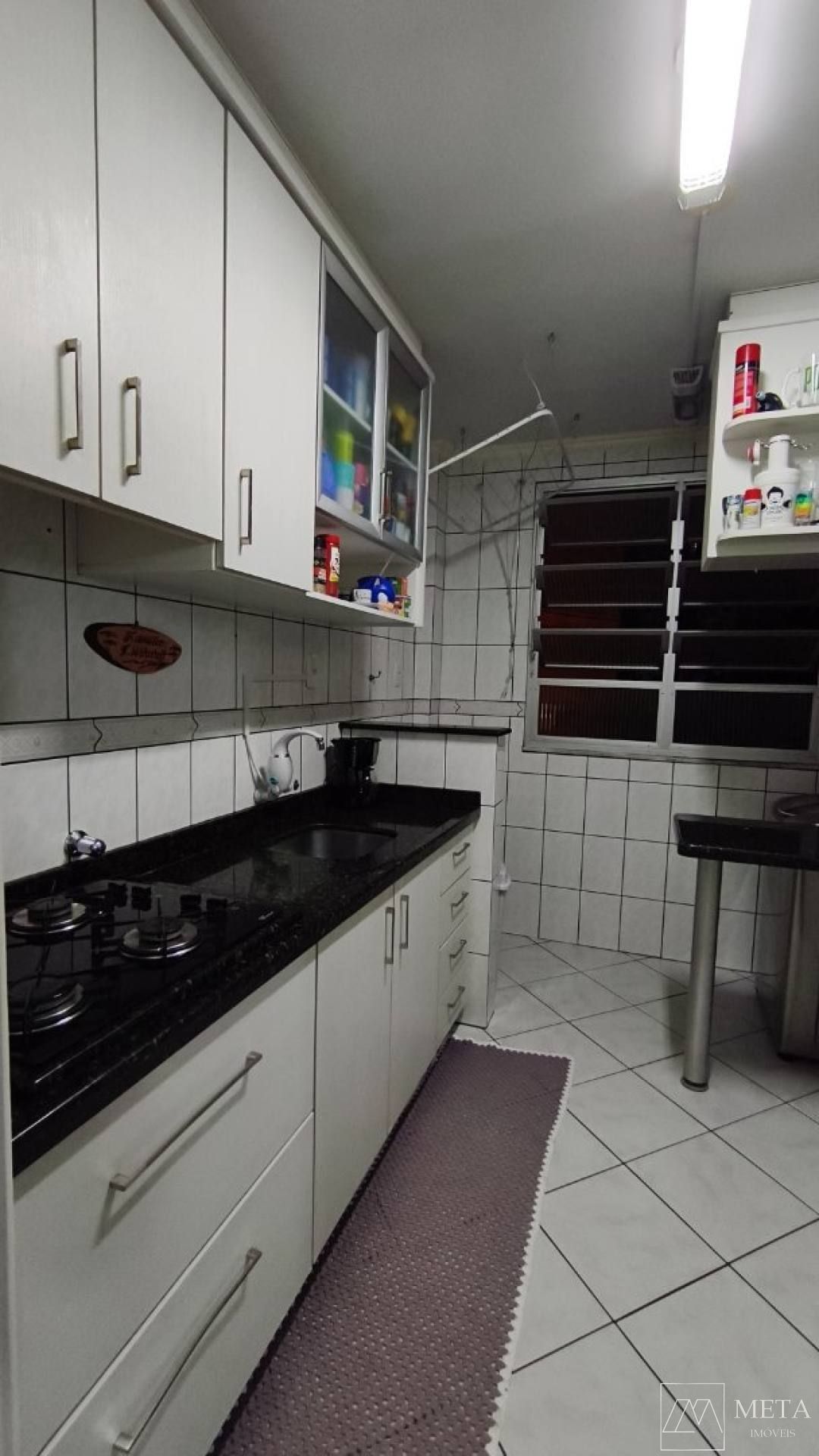 Apartamento com 2 dormitórios no Abraão - Florianópolis/SC