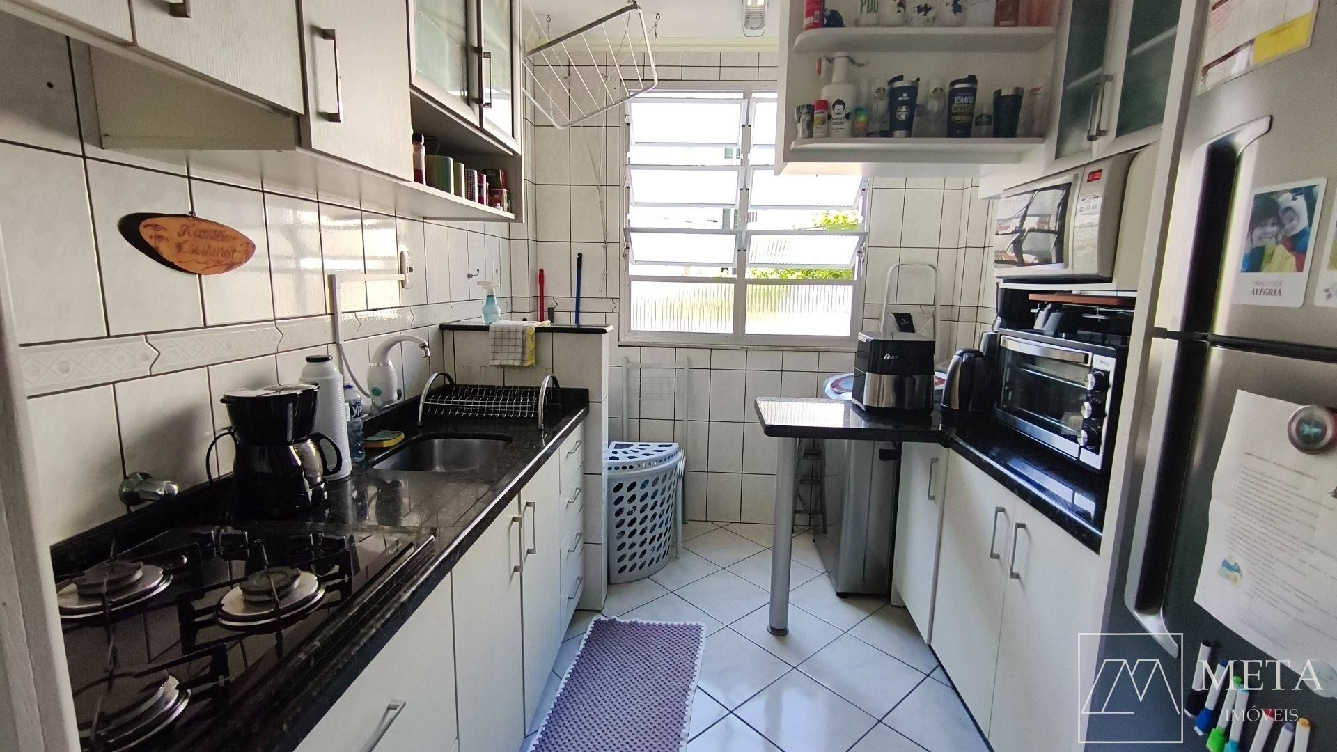 Apartamento com 2 dormitórios no Abraão - Florianópolis/SC