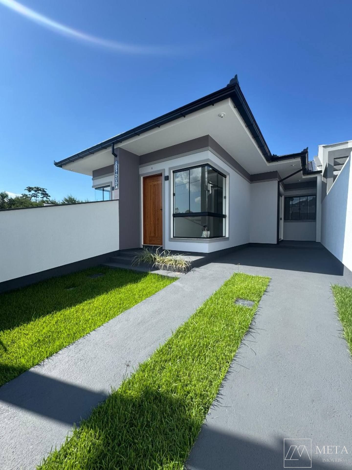 Casa com 2 dormitórios em Forquilhas - São José/SC