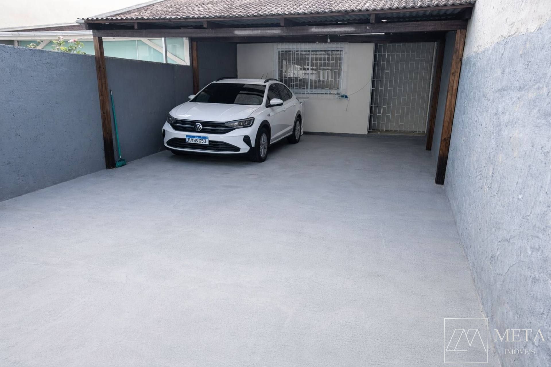 Casa com 2 dormitórios em Potecas - São José/SC