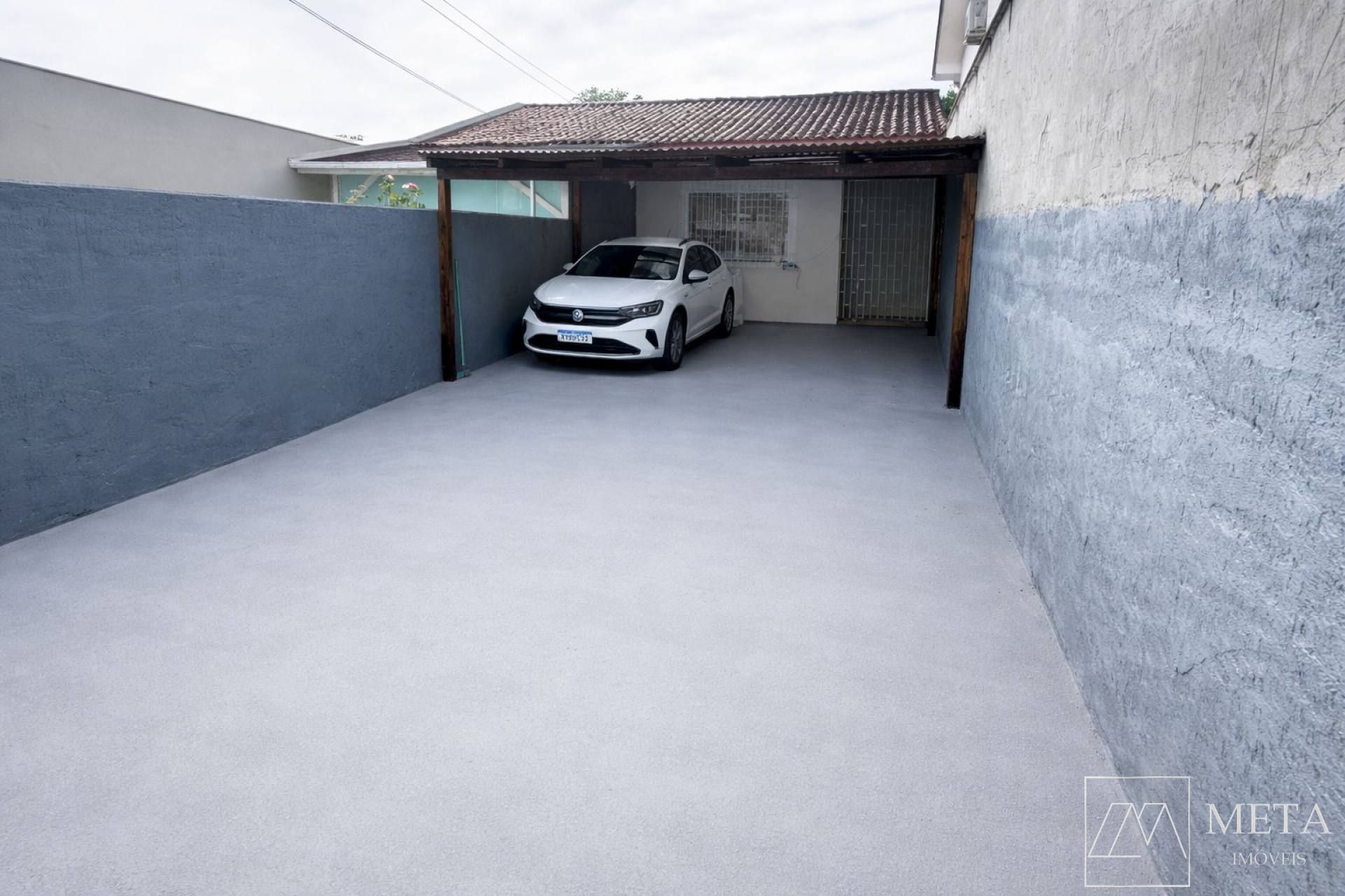 Casa com 2 dormitórios em Potecas - São José/SC