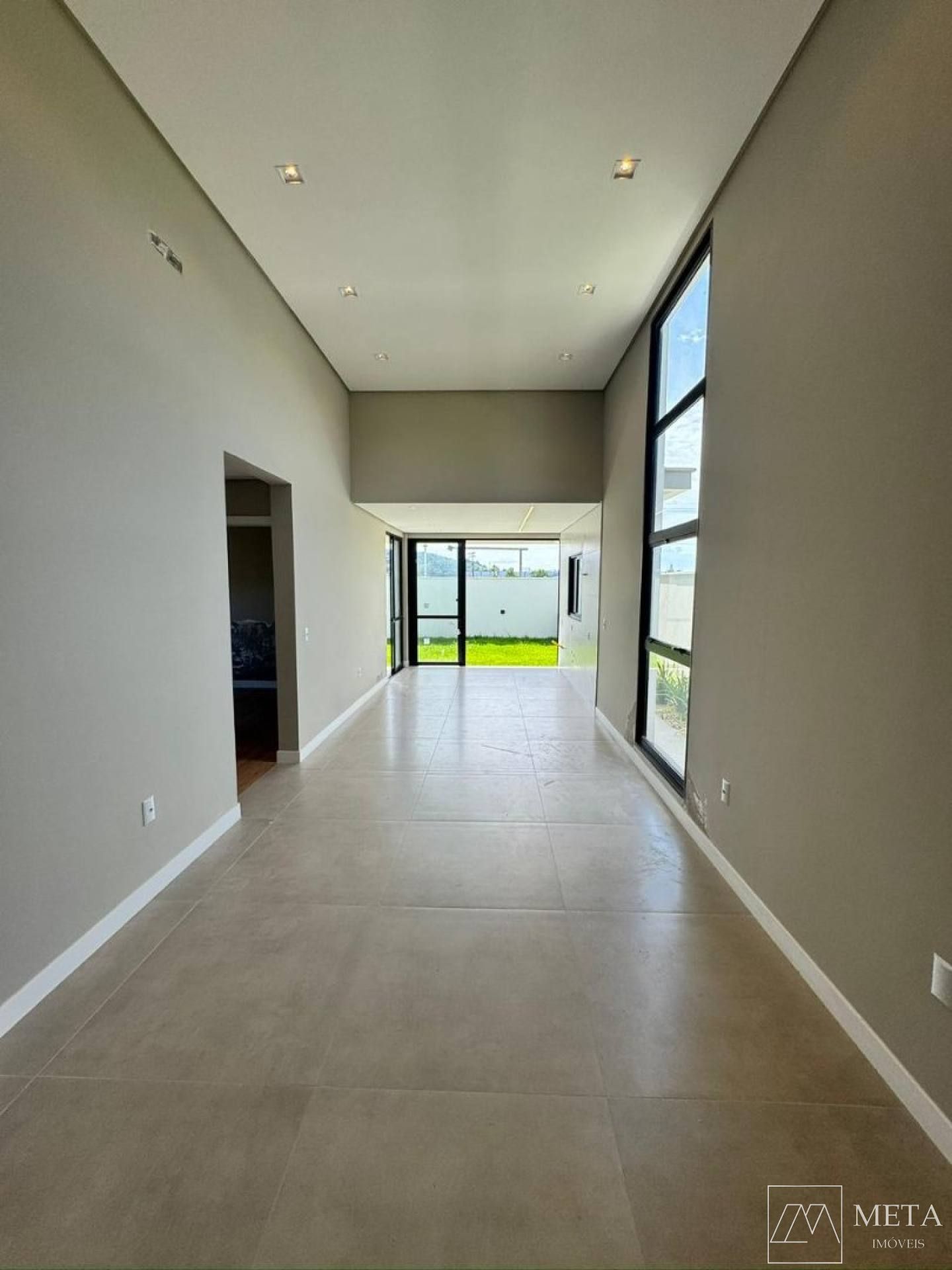 Casa com 3 dormitórios (1 suíte) no Sertão do Maruim - São José/SC