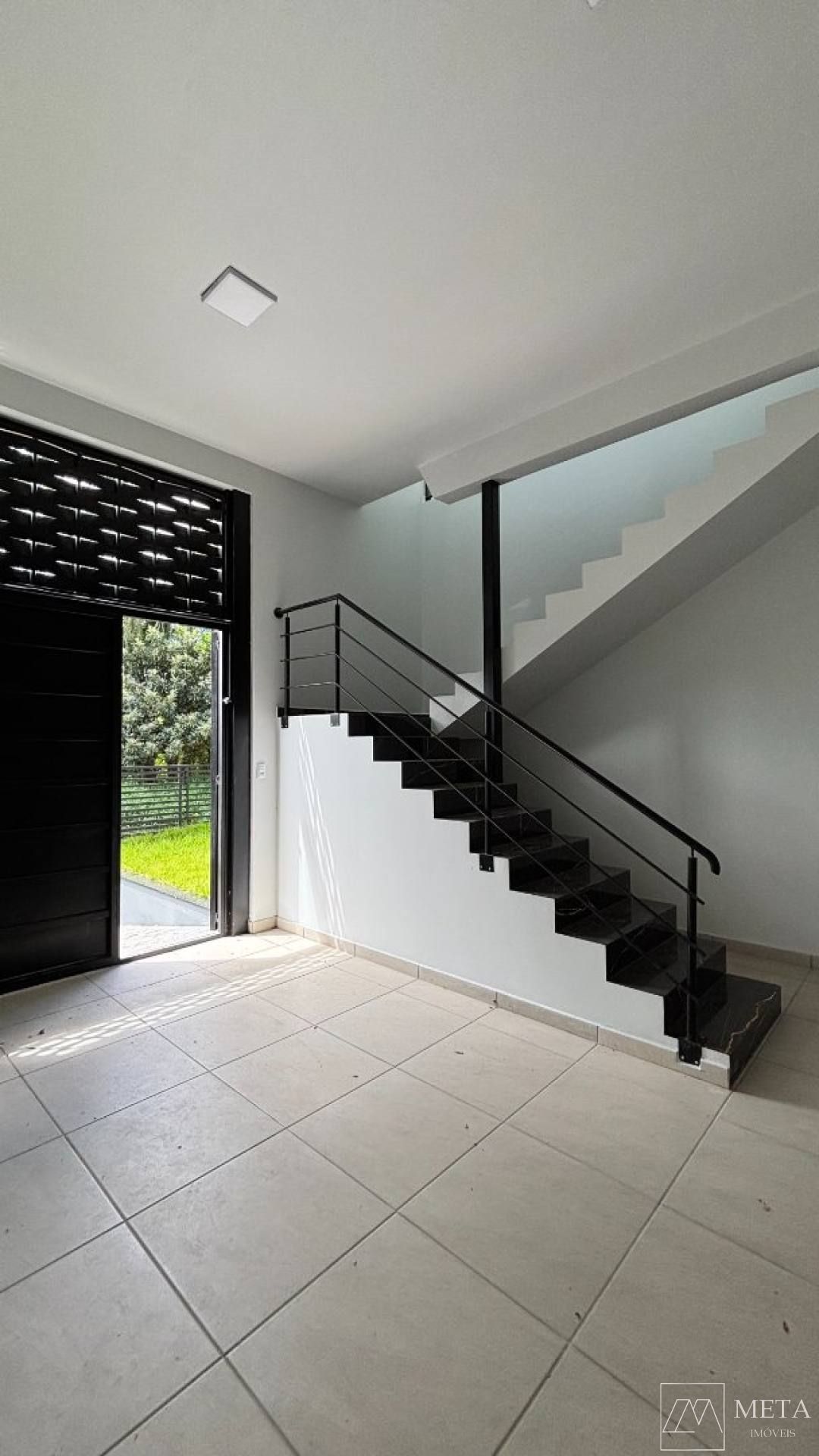 Casa com 2 dormitórios (1 suíte) em Forquilhas - São José/SC