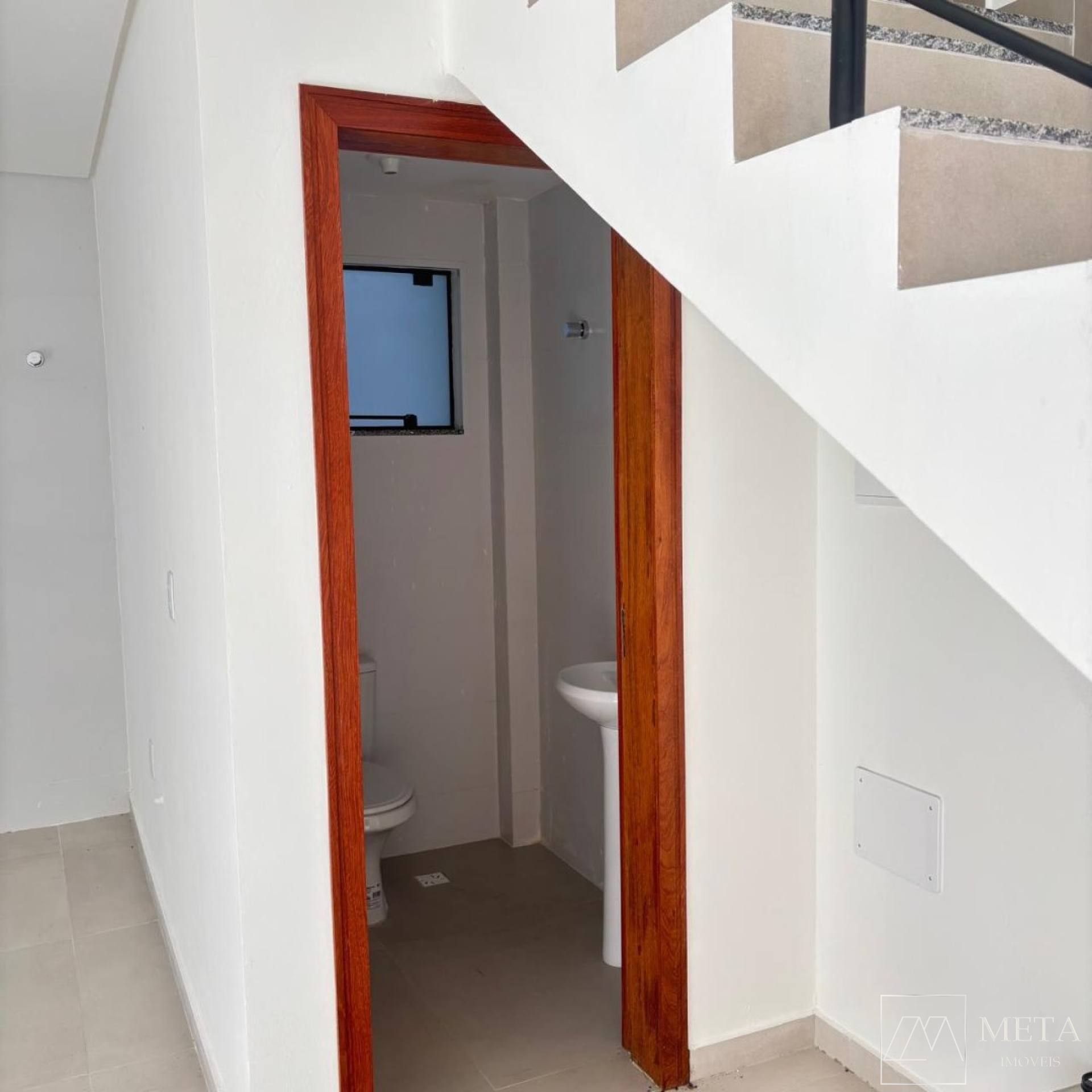 Sobrado com 3 dormitórios em Forquilhas - São José/SC