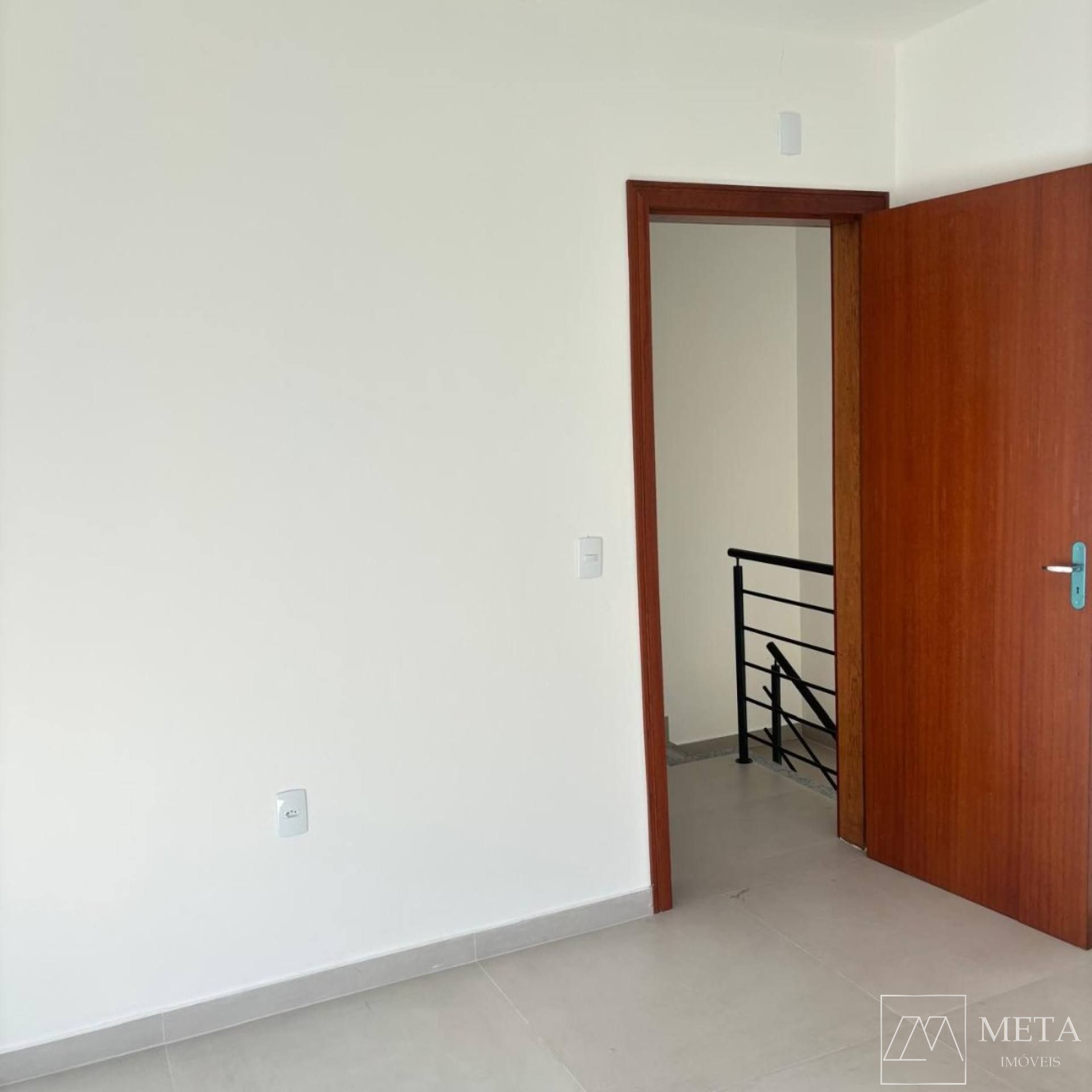 Sobrado com 3 dormitórios em Forquilhas - São José/SC