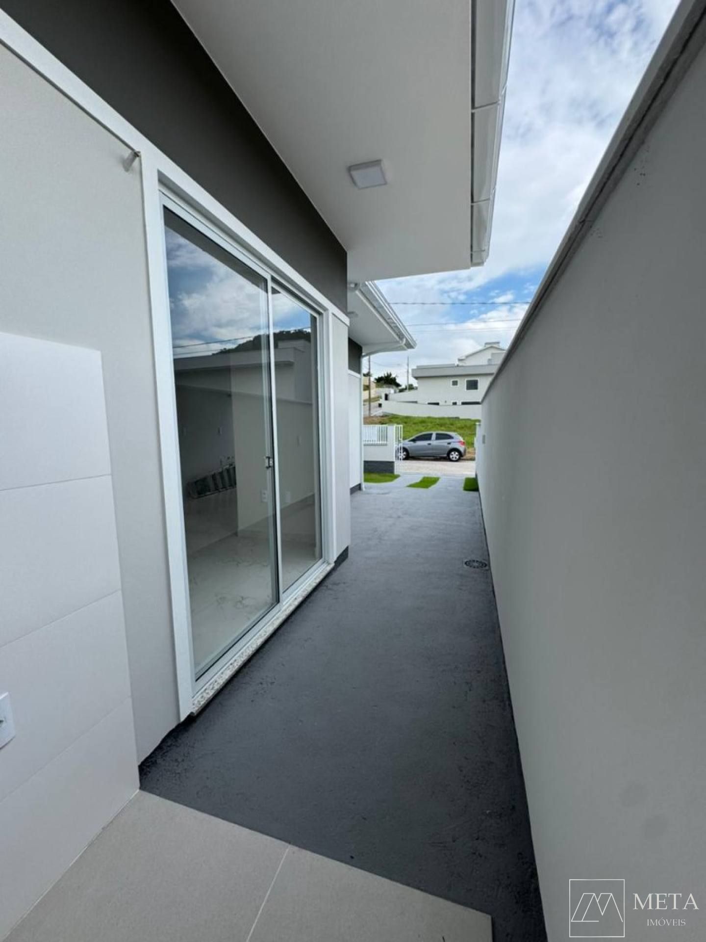 Casa com 2 dormitórios em Forquilhas - São José/SC