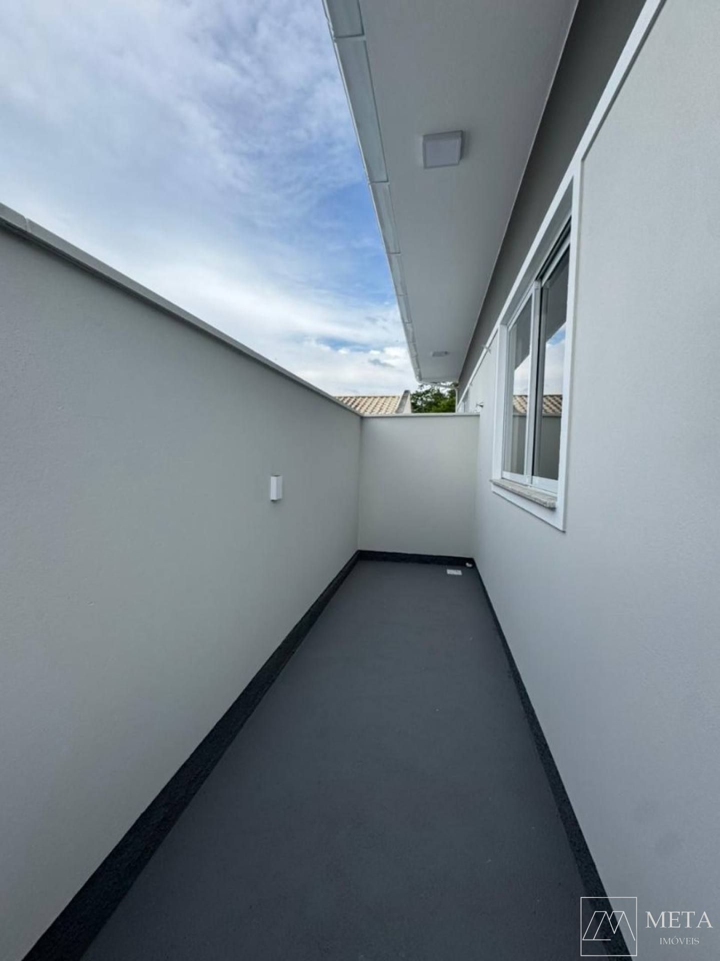 Casa com 2 dormitórios em Forquilhas - São José/SC