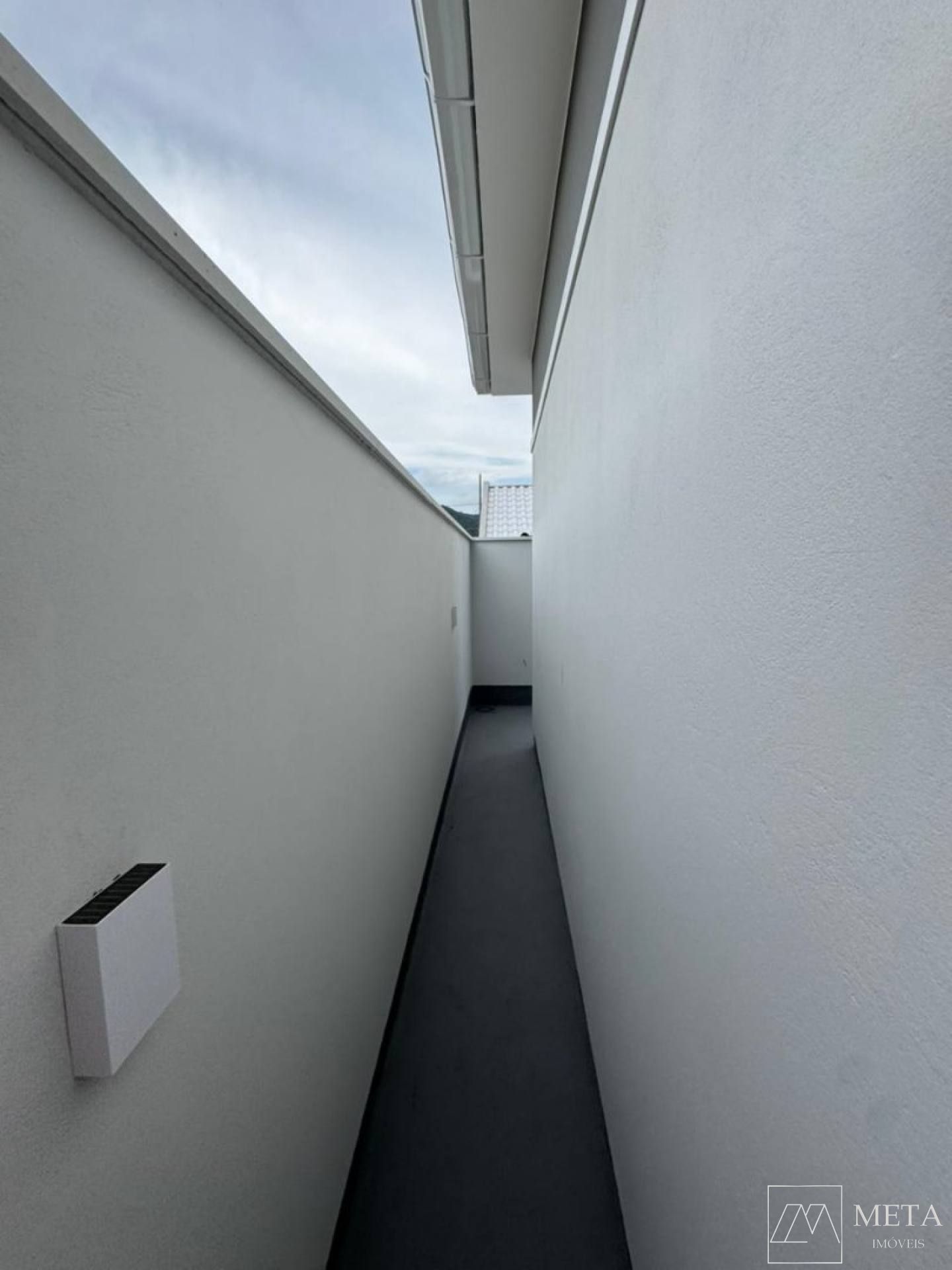 Casa com 2 dormitórios em Forquilhas - São José/SC