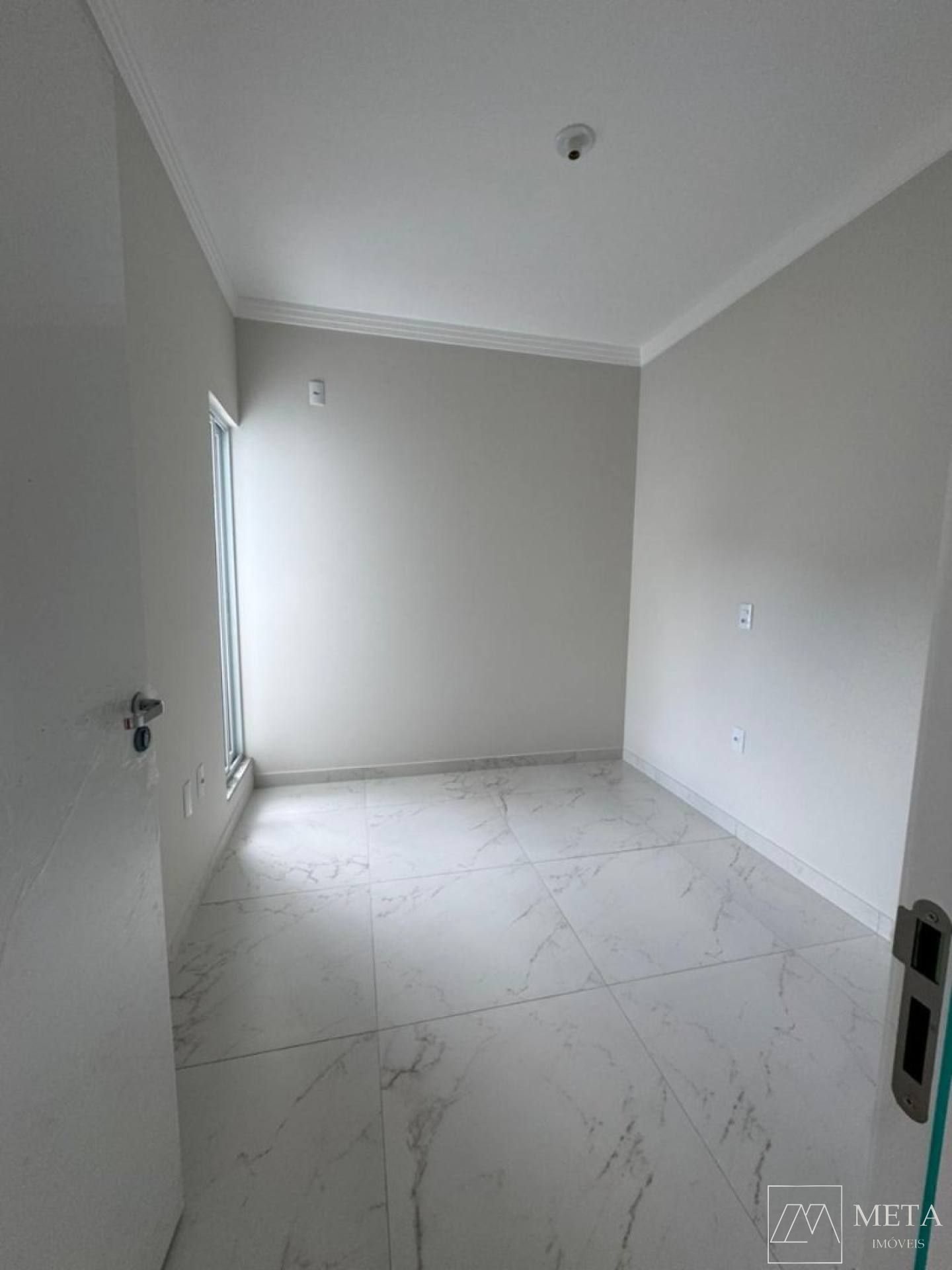 Casa com 2 dormitórios em Forquilhas - São José/SC