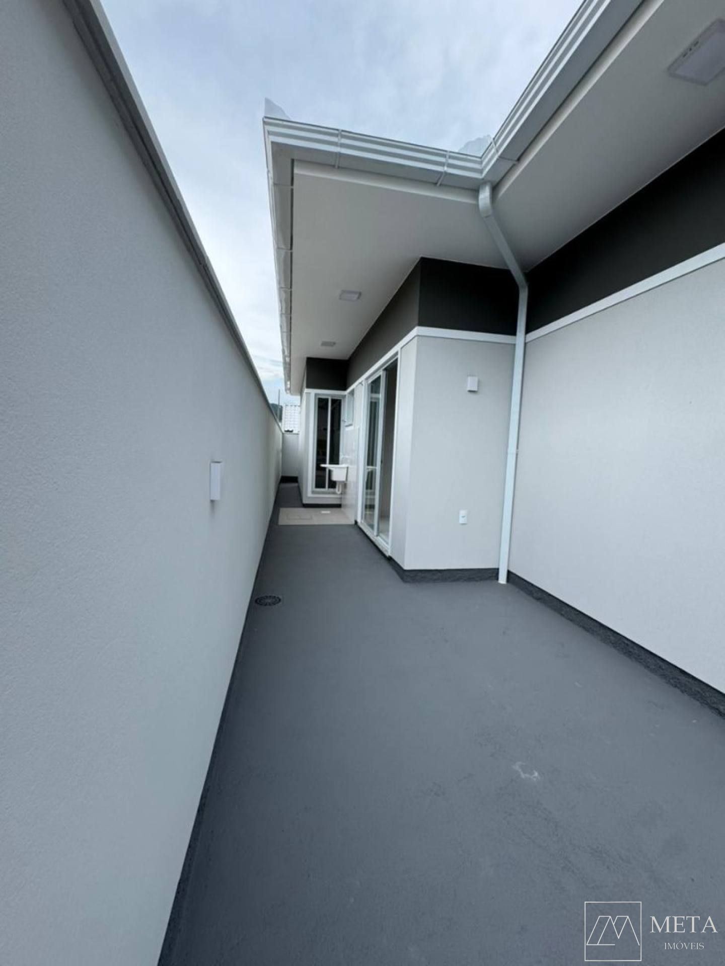 Casa com 2 dormitórios em Forquilhas - São José/SC