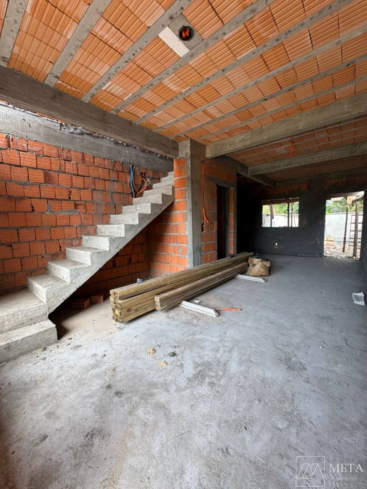 Sobrado com 2 suítes no Sertão do Maruim - São José/SC