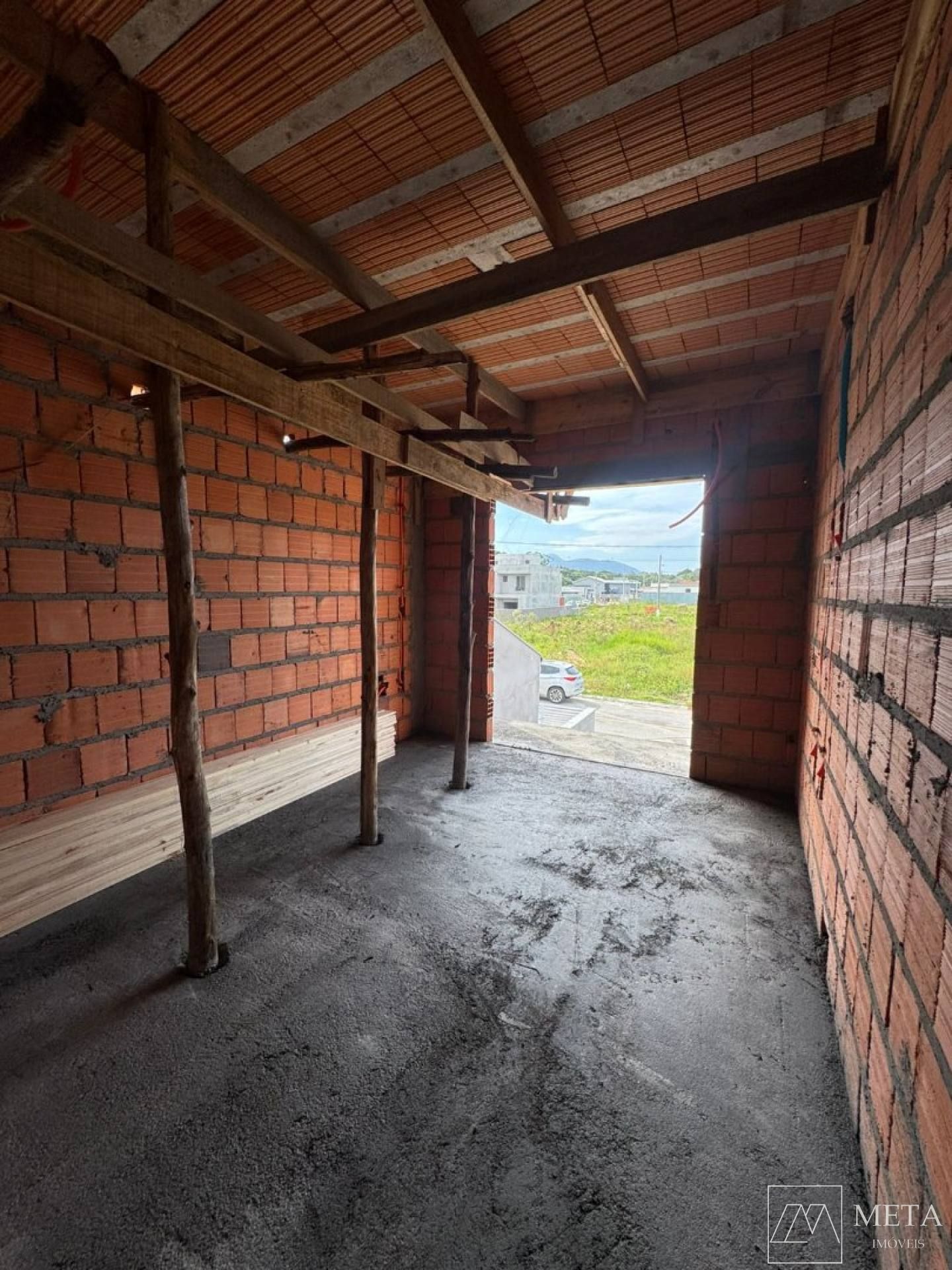 Sobrado com 2 suítes no Sertão do Maruim - São José/SC