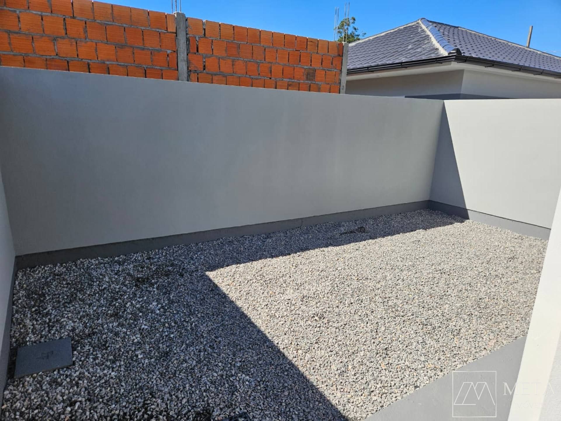 Casa com 2 dormitórios (1 suíte) em Forquilhas - São José/SC