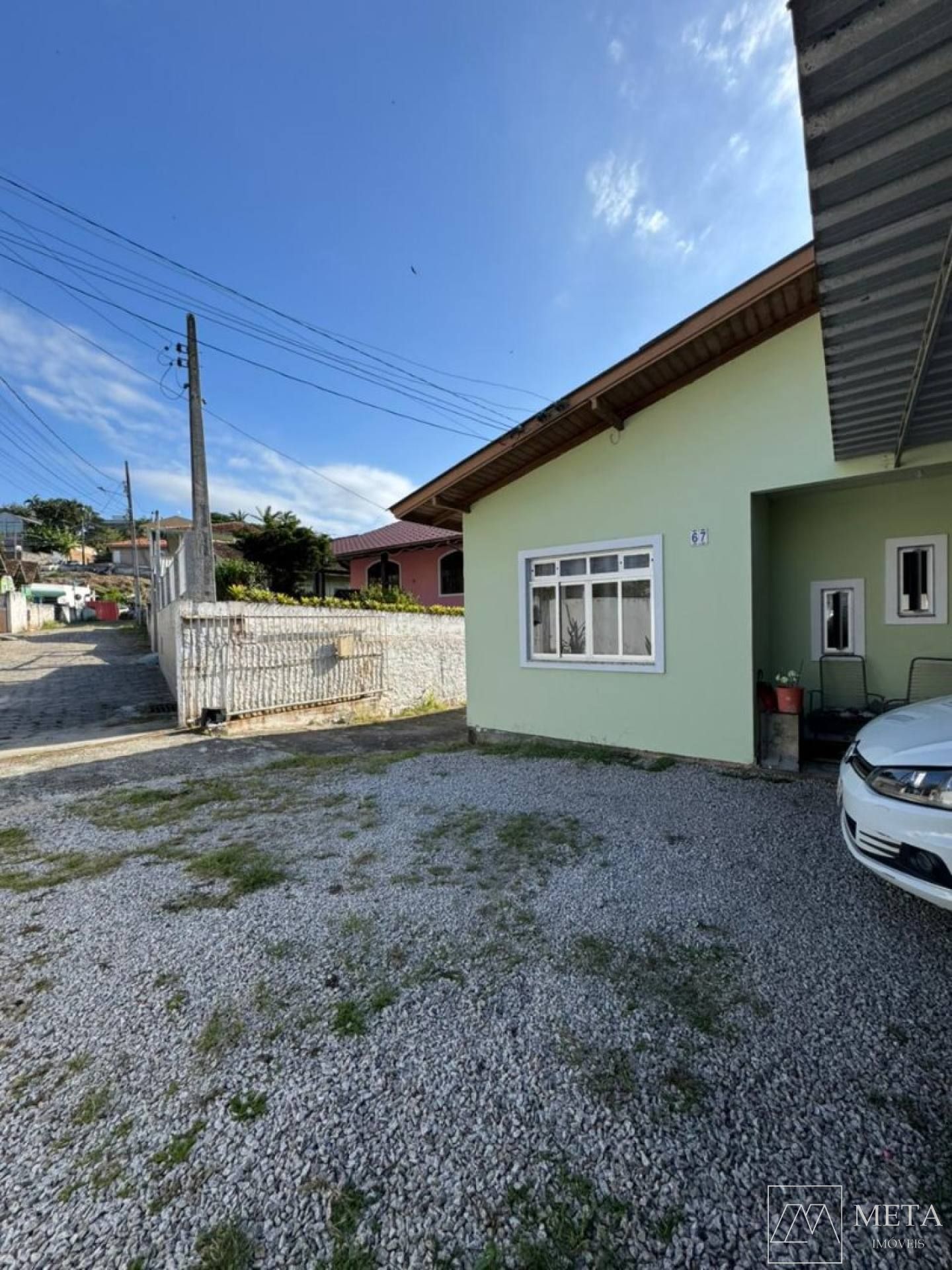 Casa com edícula em Areias - São José/SC