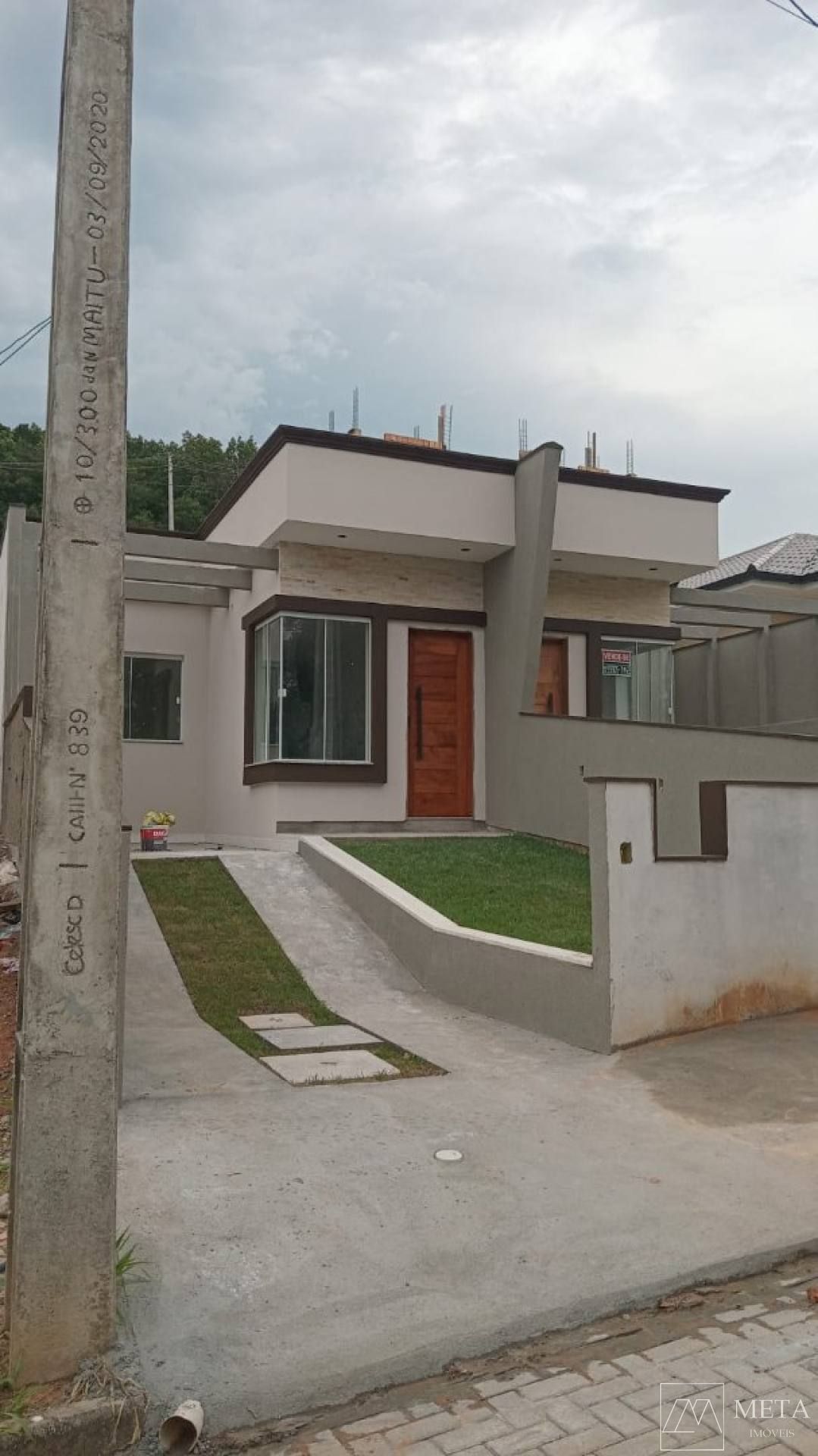 Casa com 2 dormitórios em Forquilhas - São José/SC