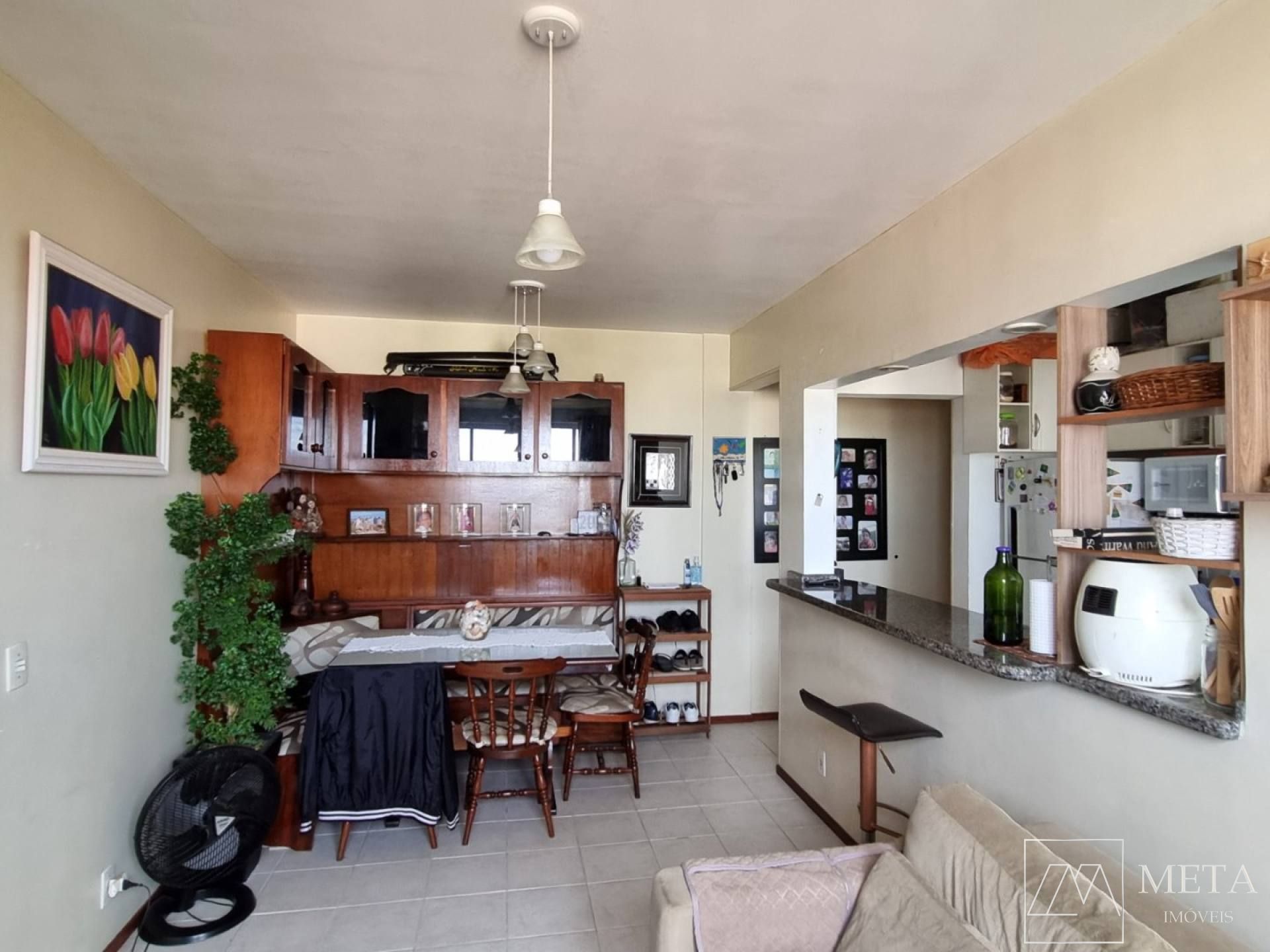 Apartamento com 2 dormitórios em Serraria - São José/SC