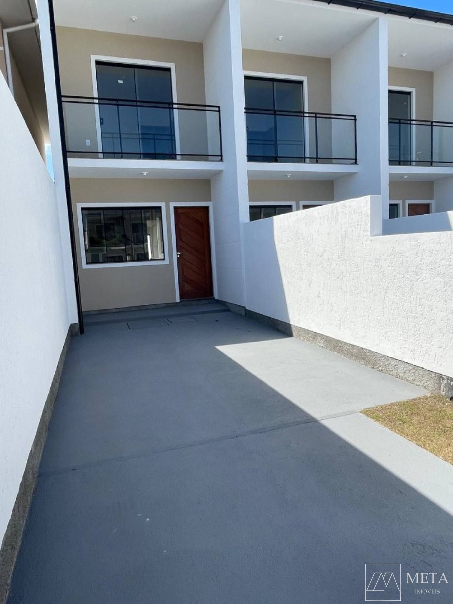 Sobrado com 2 dormitórios em Forquilhas - São José/SC