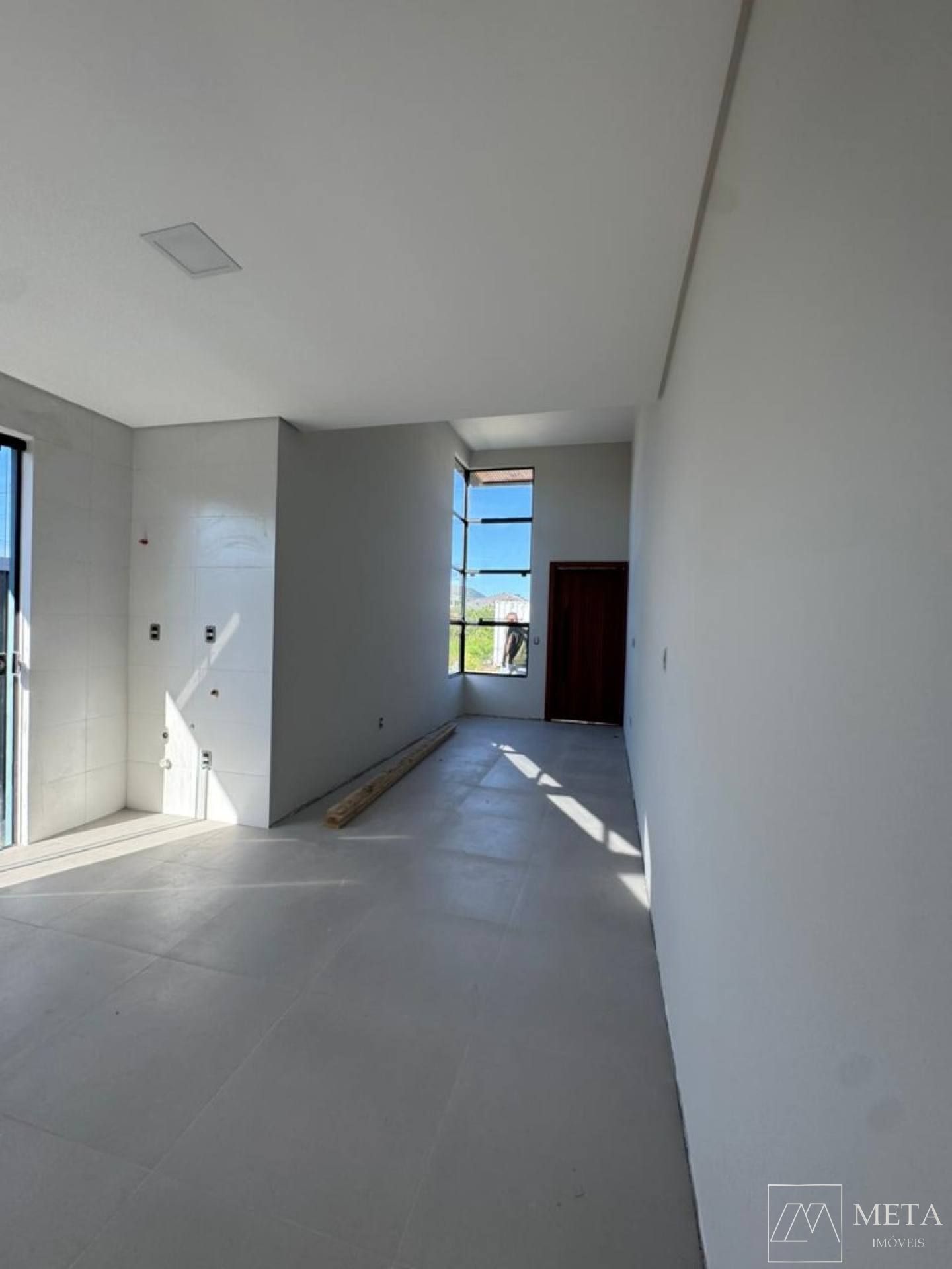 Casa com 2 dormitórios (1 suíte) em Forquilhas - São José/SC