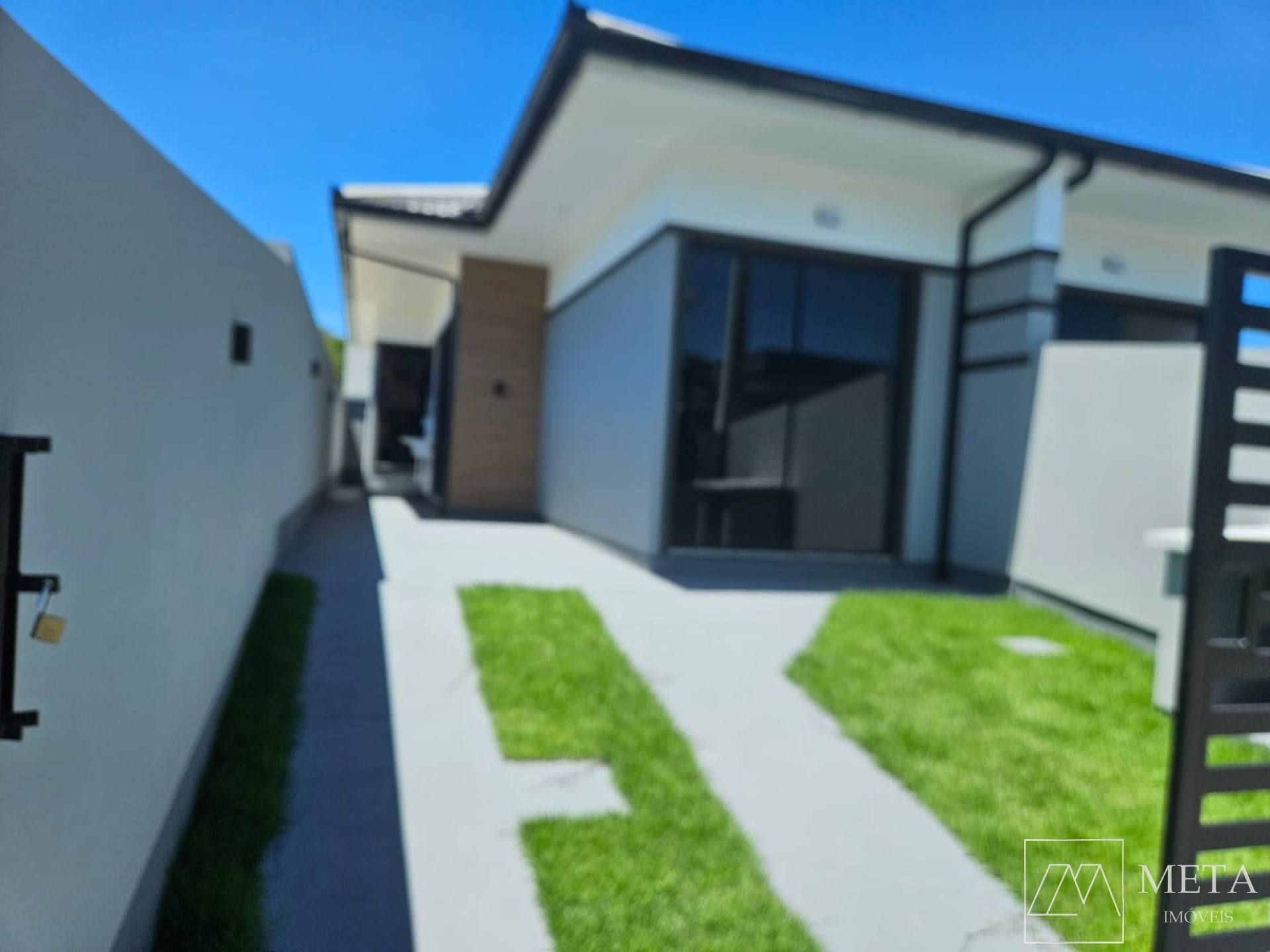 Casa com 2 dormitórios em Forquilhas - São José/SC