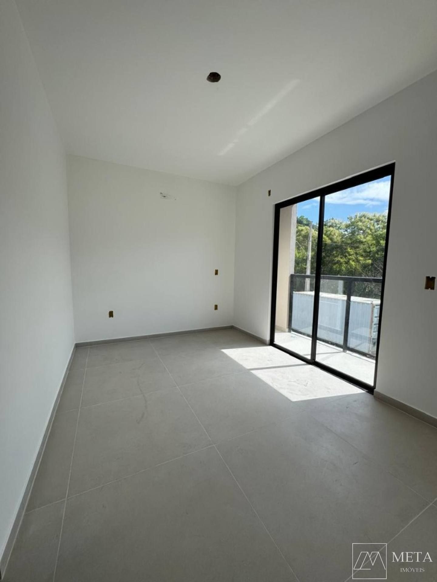 SOBRADO COM 2 SUITES NO LISBOA
