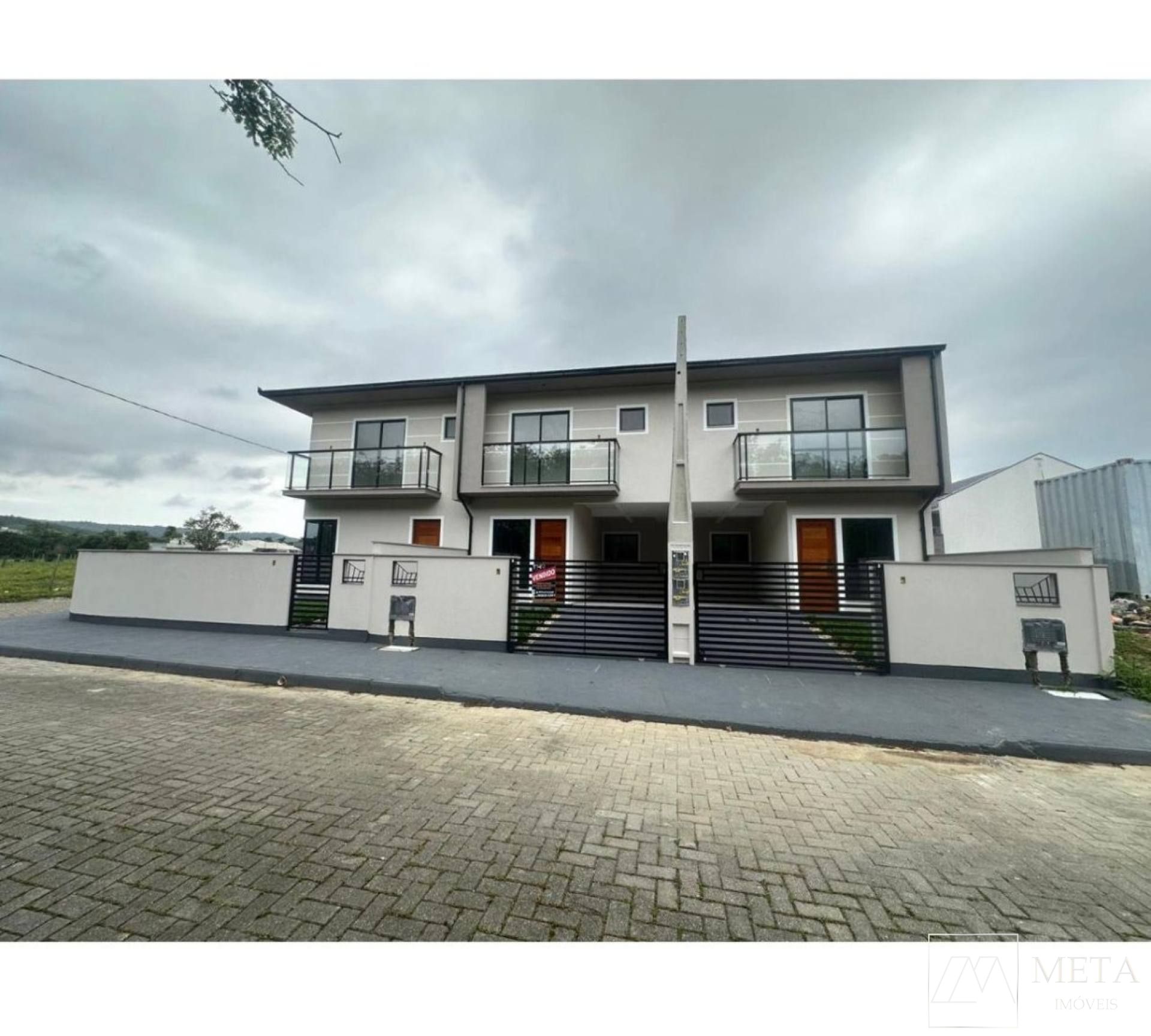SOBRADO COM 2 SUITES NO LISBOA