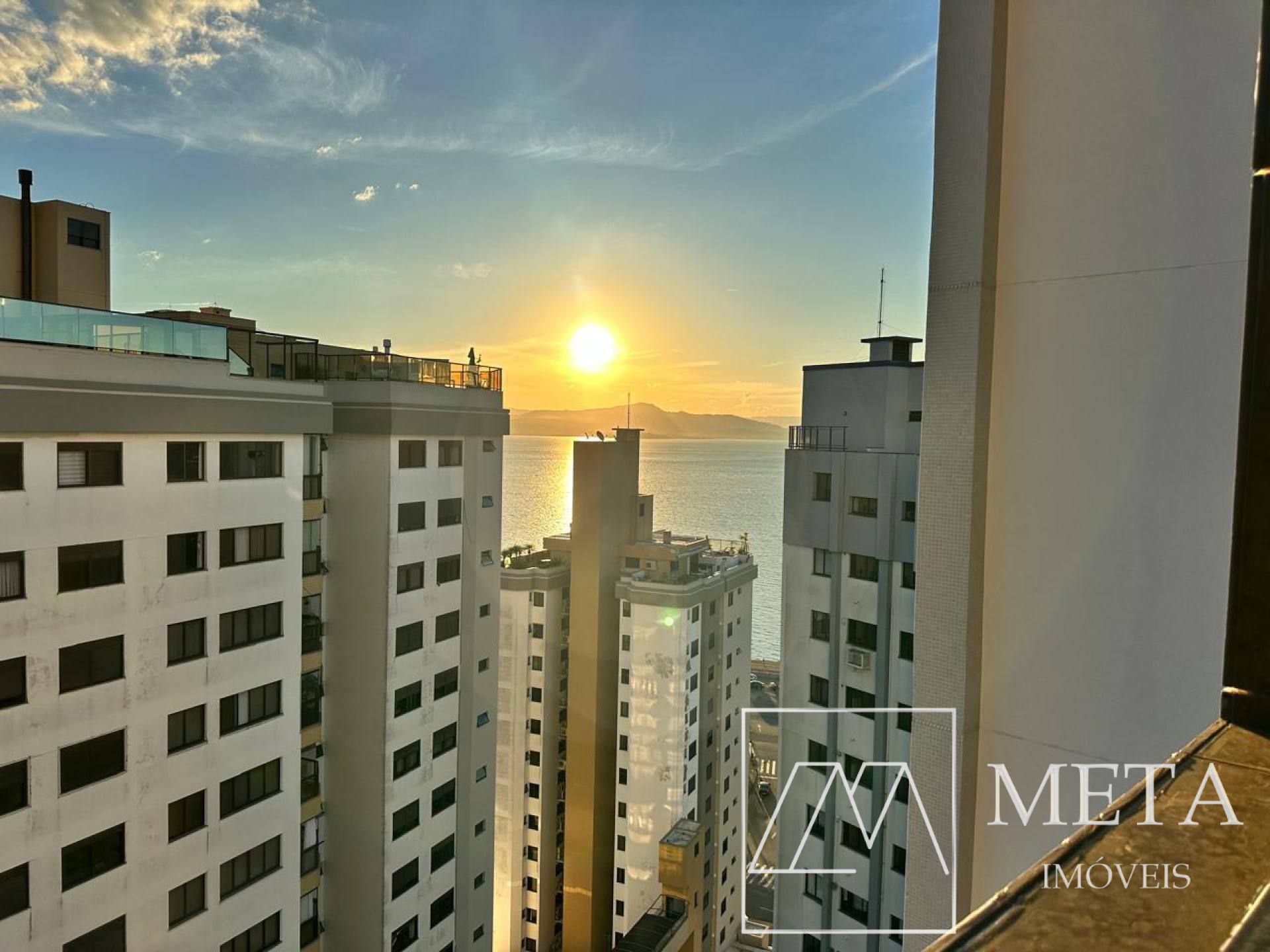 Apartamento com 2 dormitórios na Agronômica - Florianópolis/SC