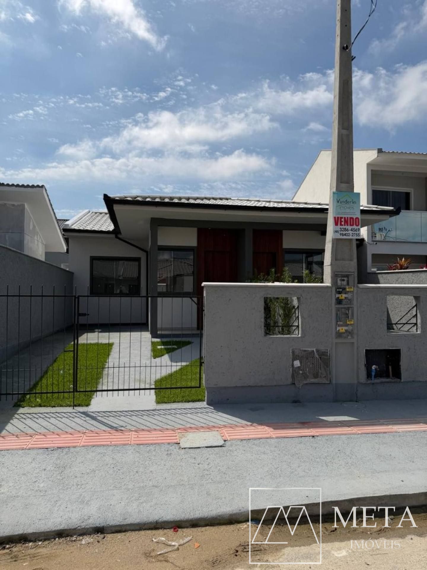 CASA À VENDA – LOTEAMENTO VALE VERDE