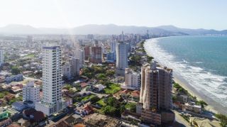 IMÓVEL COM 03 SUÍTES E VISTA MAR EM PORTO BELO 