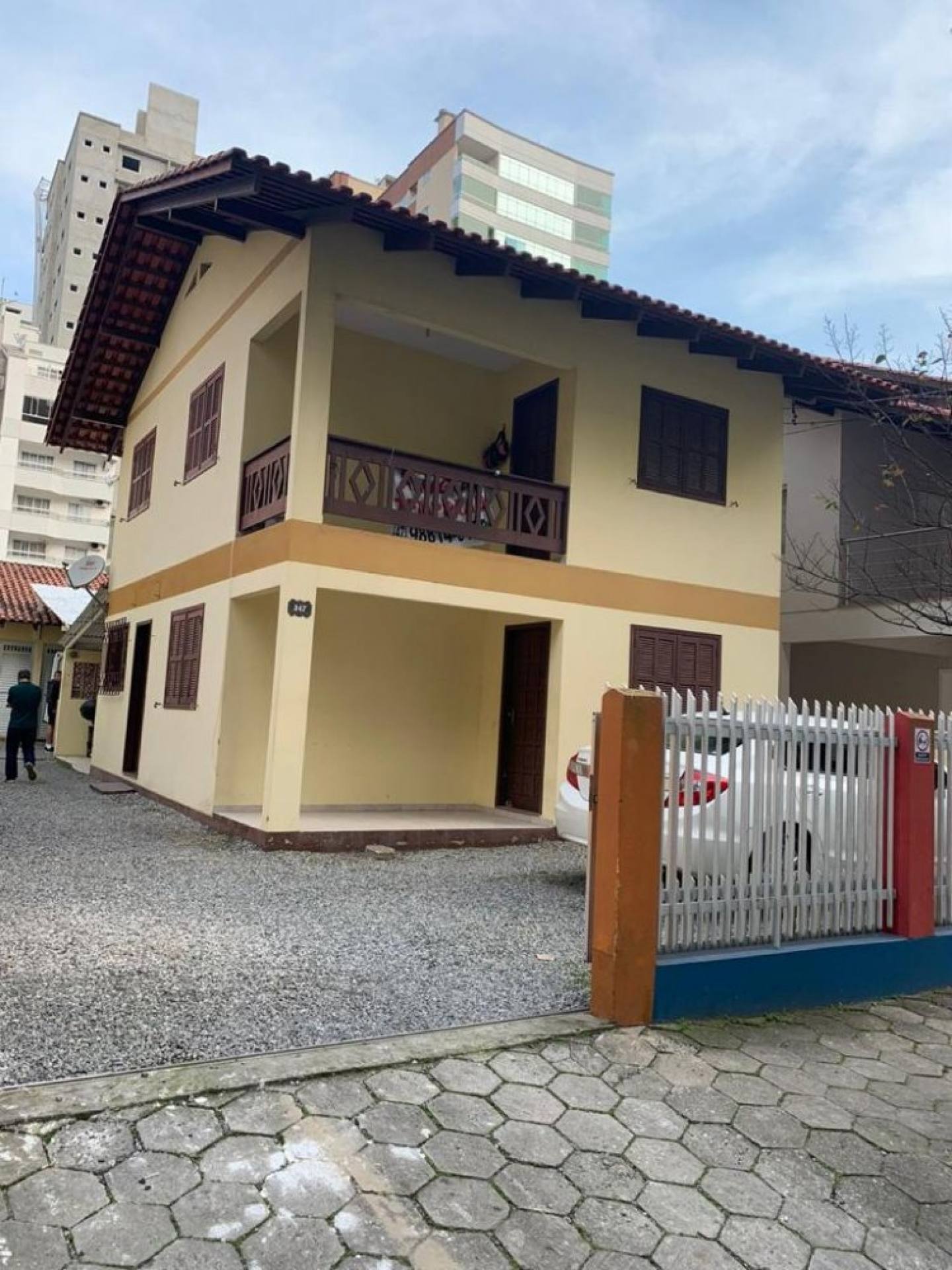 CASA DE VERÃO NA 2º QUADRA DO MAR