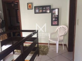 CASA NA QUADRA MAR EM MEIA PRAIA