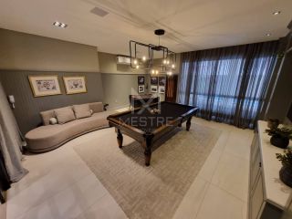 MORE EM UM APARTAMENTO QUADRA MAR
