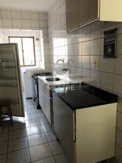 APARTAMENTO NA SEGUNDA QUADRA DO MAR MEIA PRAIA