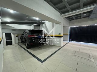 APARTAMENTO FINAMENTE MOBILIADO EM MEIA PRAIA