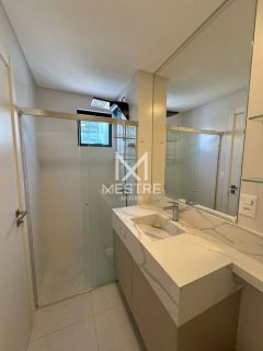 APARTAMENTO FINAMENTE MOBILIADO EM MEIA PRAIA