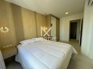 APARTAMENTO FINAMENTE MOBILIADO EM MEIA PRAIA