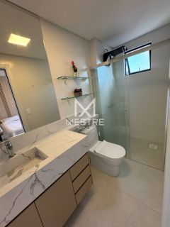APARTAMENTO FINAMENTE MOBILIADO EM MEIA PRAIA