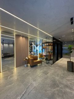 APARTAMENTO FINAMENTE MOBILIADO EM MEIA PRAIA