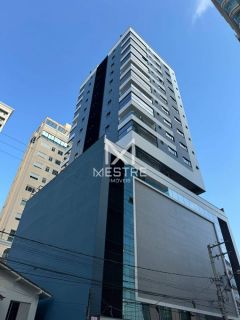 APARTAMENTO FINAMENTE MOBILIADO EM MEIA PRAIA