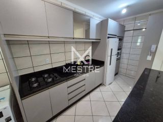 APARTAMENTO MOBILIADO QUADRA MAR EM MEIA PRAIA
