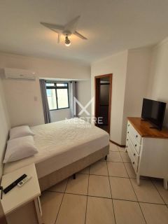 APARTAMENTO MOBILIADO QUADRA MAR EM MEIA PRAIA