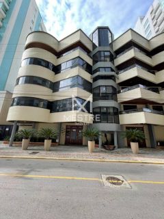 APARTAMENTO QUADRA MAR EM MEIA PRAIA