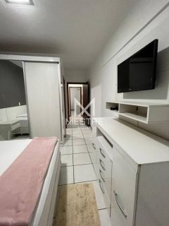 APARTAMENTO QUADRA MAR EM MEIA PRAIA
